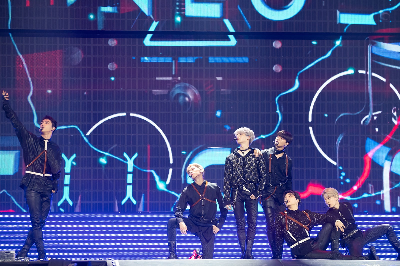 ONEUS （C） CJ ENM Co., Ltd, All Rights Reserved