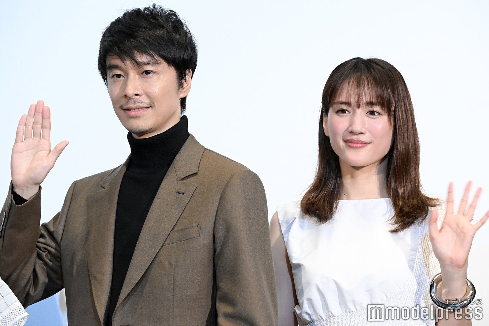 長谷川博己、綾瀬はるか （C）モデルプレス