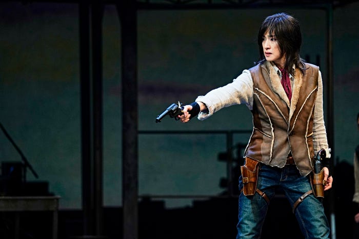 天海祐希「広島ジャンゴ 2022」/撮影:細野晋司(写真提供:Bunkamura)