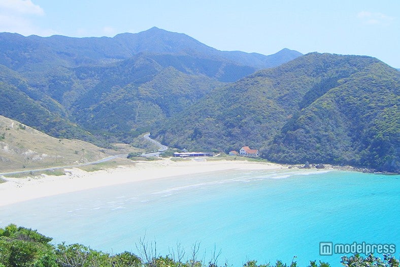 神秘的な140余りの島々で構成される五島列島