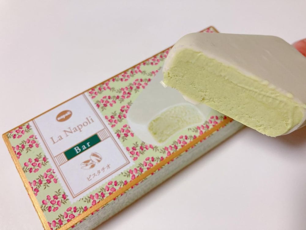 ファミリーマート「LaNapoliBarピスタチオ」