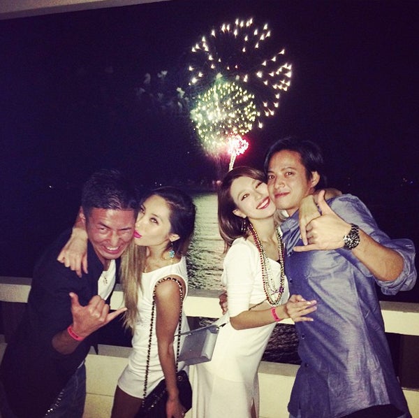 （左から）Lie夫婦、山本優希・三浦力夫婦／山本優希Instagramより