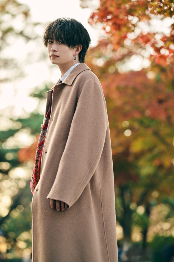 綱啓永「綱啓永2025年カレンダー」(提供写真)