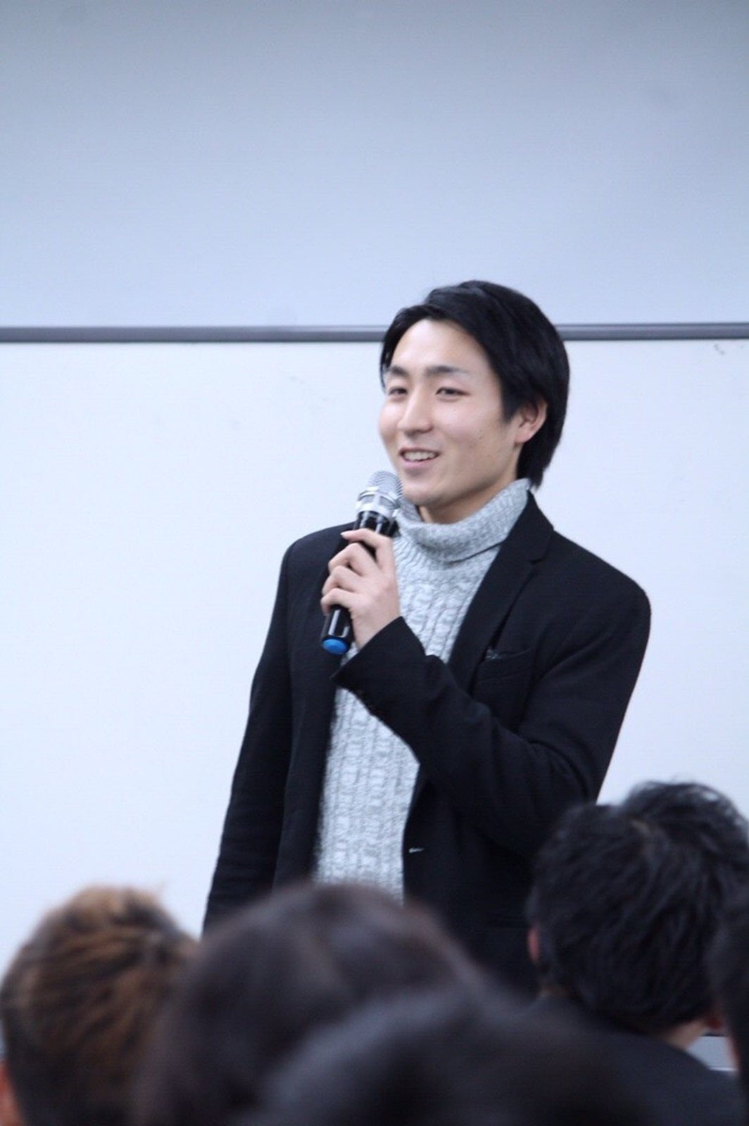 大学生2年の頃に東京で公演会をした時の様子（提供写真）