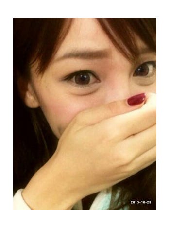 元AKB48・大島優子のものまねメイク/ざわちんオフィシャルブログ(Ameba)より