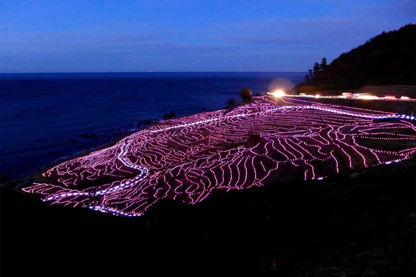 きらめく光の海にプリプリ天然ふぐ…冬の美食と絶景を味わう女子旅なら石川・輪島へ！