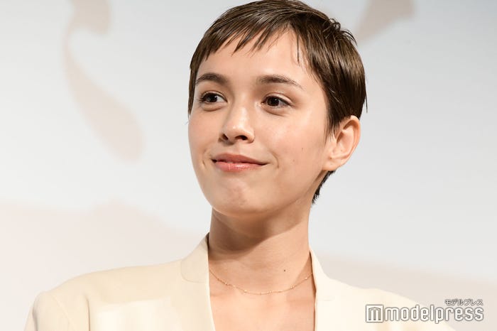 モーガン茉愛羅(C)モデルプレス