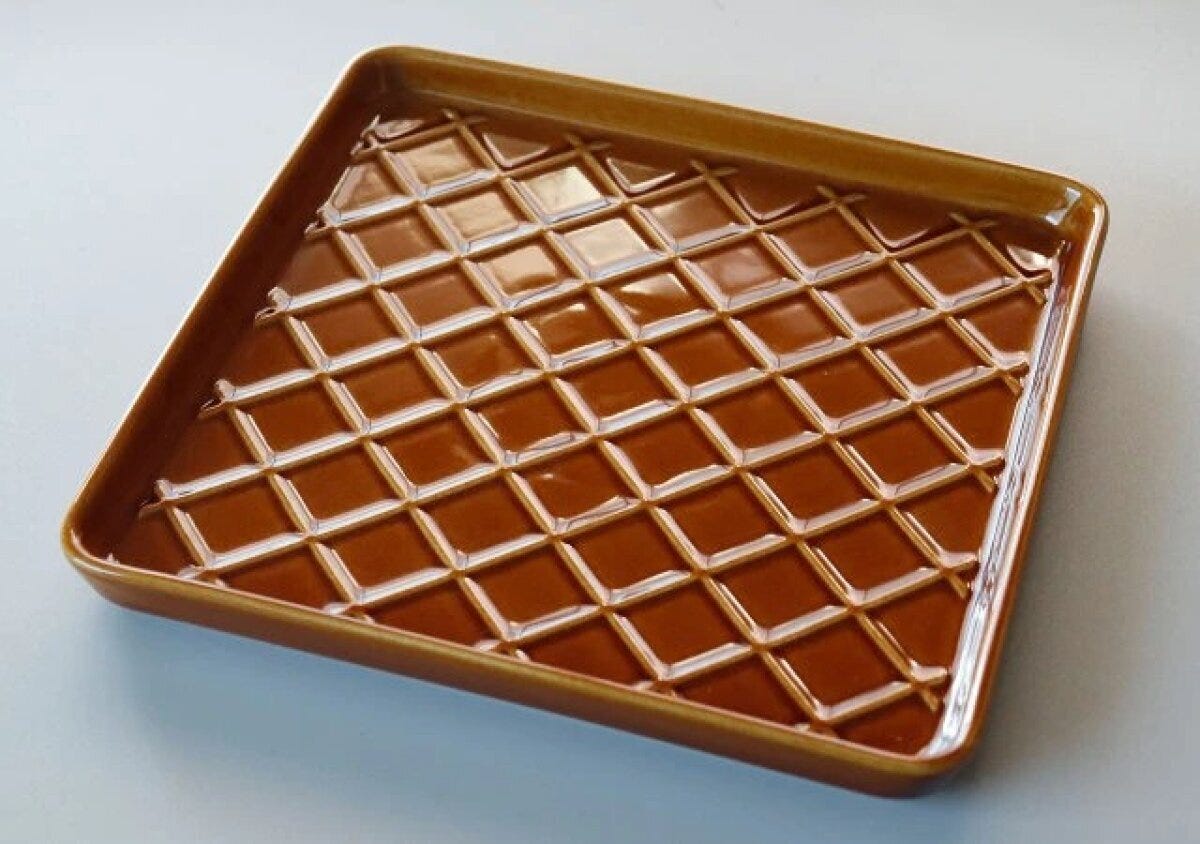 ダイソー トーストプレート(ブラウン、約18cm) ダイソー トーストプレート(ブラウン、約18cm)