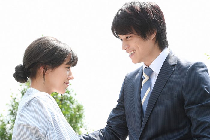 ビンタ4連発からのキスで 有島夫婦 鈴木伸之 仲里依紗 のラストに視聴者の反応は あなたのことはそれほど最終回 モデルプレス ビンタ4連発からのキスで 有島夫婦 鈴木伸之 仲里依紗 のラストに視聴者の反応は あなたのことはそれほど最終回 モデルプレス