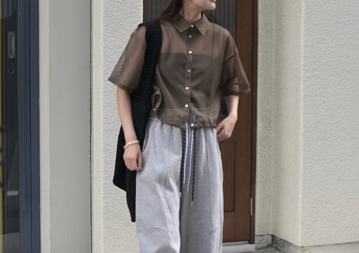 秋は「グレースウェットパンツ」が使える！ラクなのに部屋着見えしない♡大人の旬コーデ5選