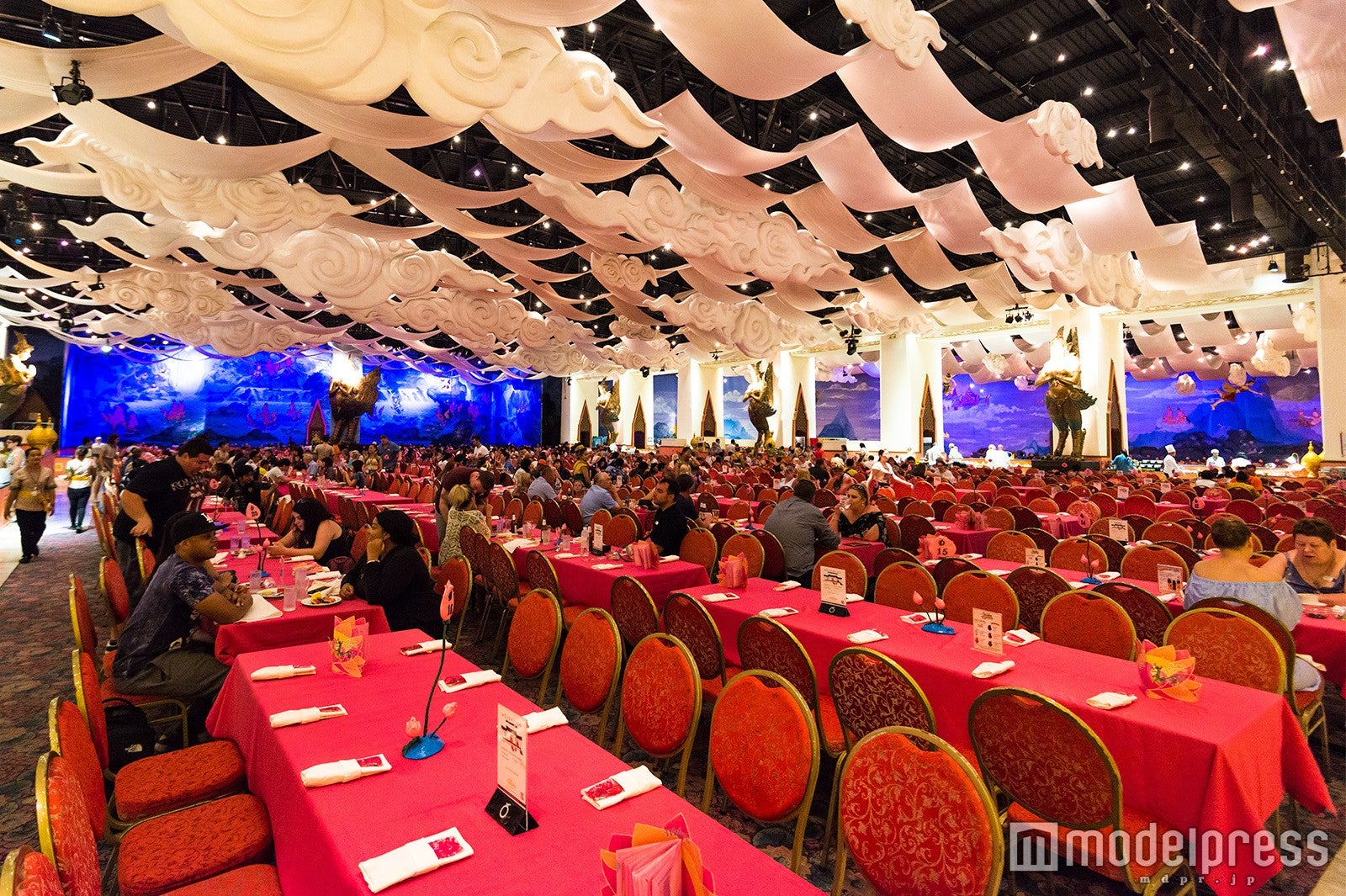 （C）モデルプレス