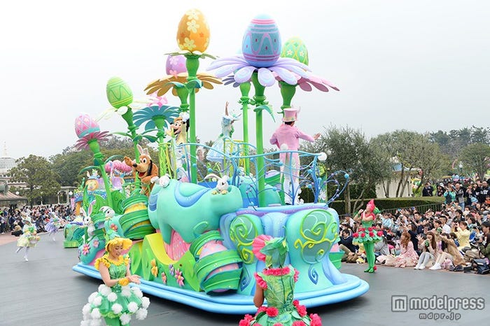 ヘンテコなガーデンのフロート