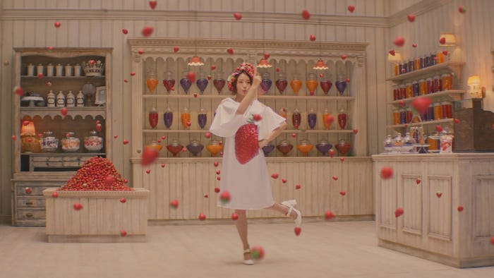 石原さとみ/新CMより(提供写真)