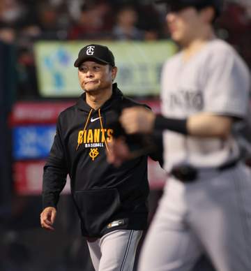 巨人・橋上監督代行「調子が本来のものに取り戻せそうもないという判断」 先発・田中将の降板に言及 2回5失点、50球で交代