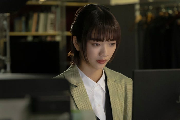 見上愛「Re:リベンジ-欲望の果てに-」第9話より(C)フジテレビ