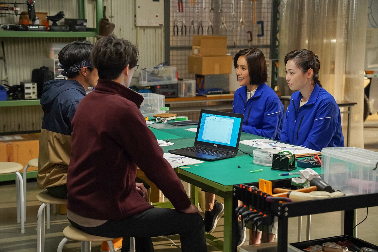 高杉真宙、細川岳、山口紗弥加、福原遥／「舞いあがれ！」第119話（C）NHK