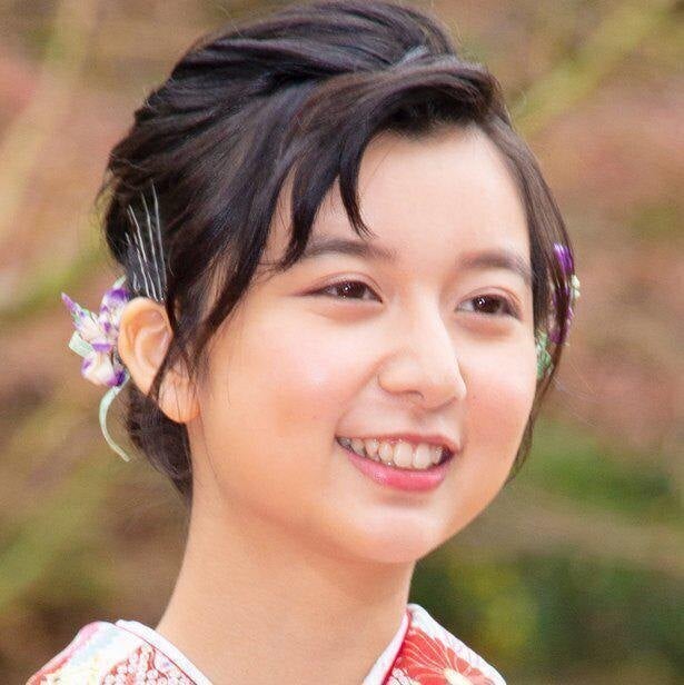 上白石萌歌 見返り美人 Shot公開で 可愛いの極み ビジュ神ってます と反響 モデルプレス 上白石萌歌 見返り美人 Shot公開で 可愛いの極み ビジュ神ってます と反響 モデルプレス