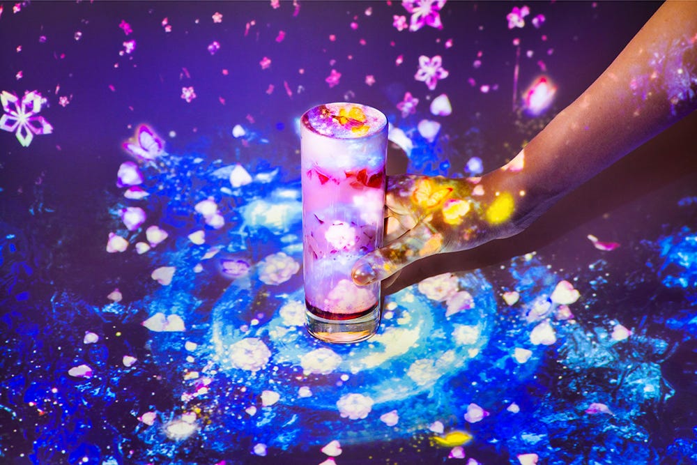 日本橋「FLOWERS BY NAKED 2020 ー桜ー」メインエリアにバー開店&木に実るスイーツ収穫体験も