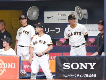 巨人 ダルベックのベンチ外は「いろんなフラストレーションが」橋上監督代行が説明 休養の判断は「前向きに捉えてくれた」