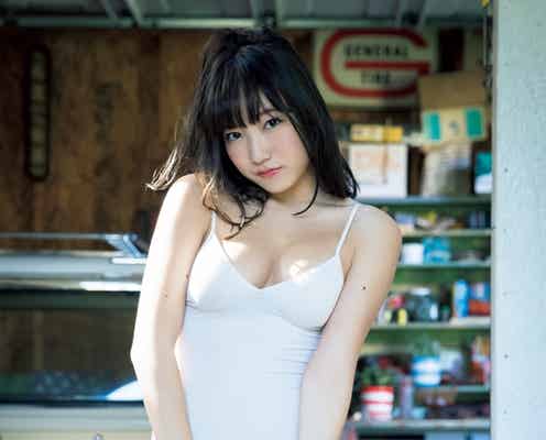 “プロフェッショナルロリ巨乳”京佳の白水着姿にドキッ 大人SEXY健在