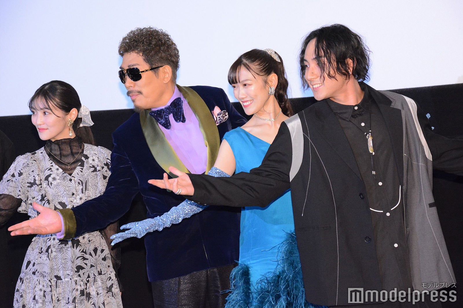 古賀葵、鈴木雅之、高城れに、鈴木崚汰 （C）モデルプレス