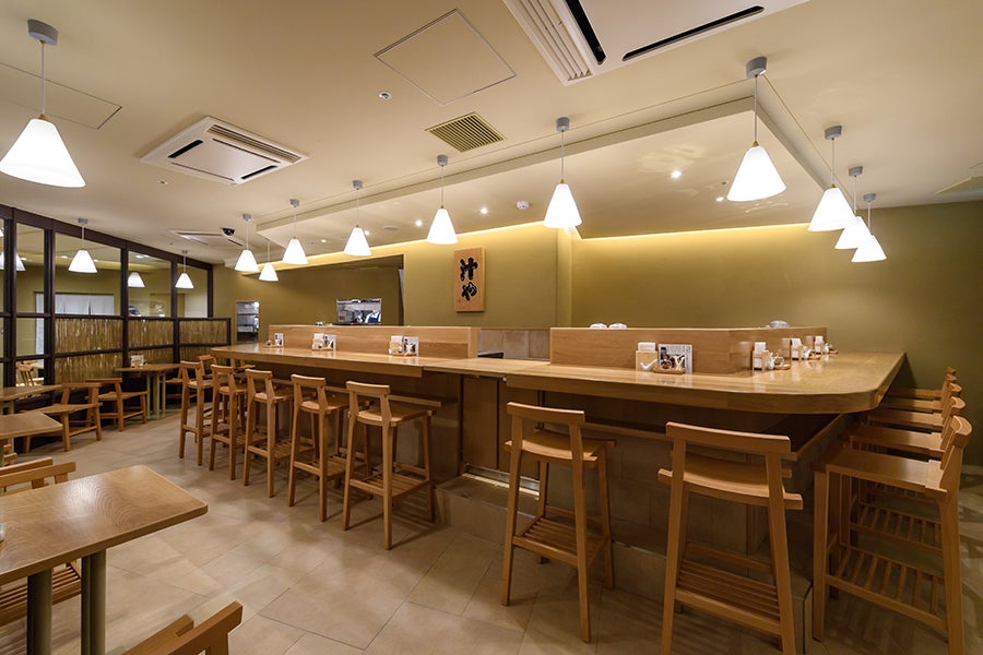 汁や東京駅店内観