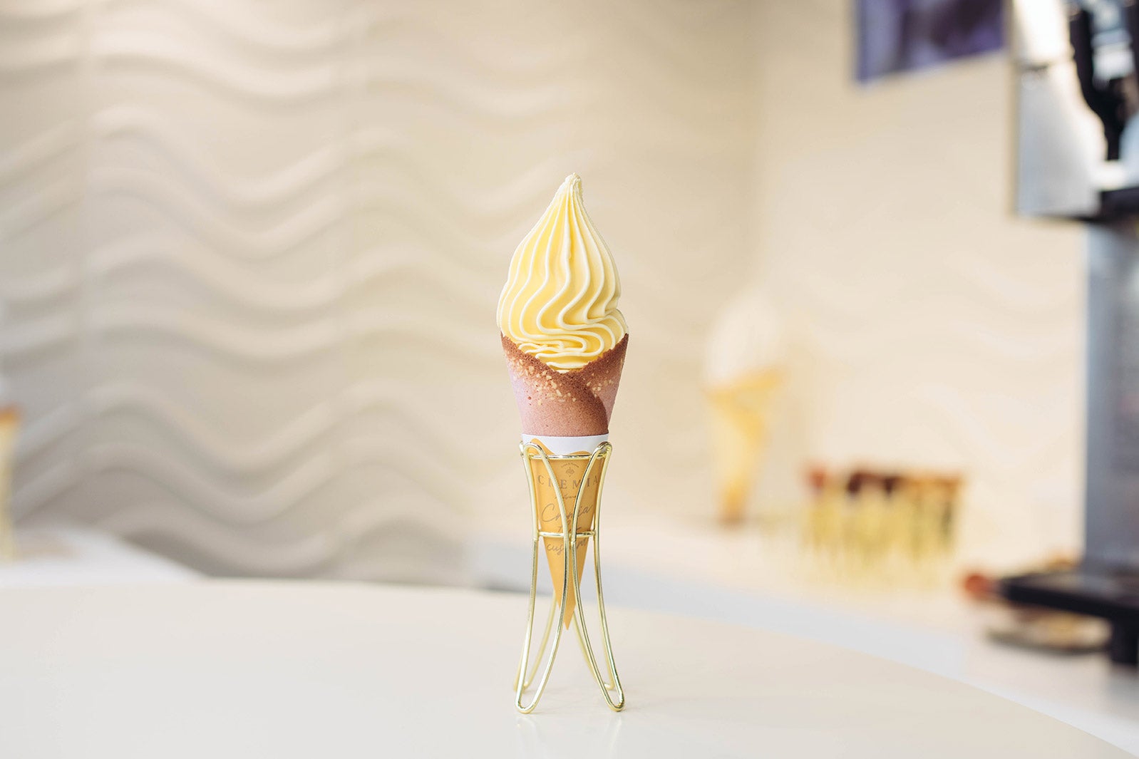 ソフトクリーム「CREMIA」／画像提供：日世株式会社