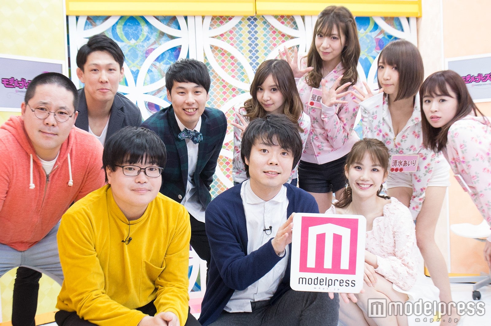 （前列左から）関町知弘、田所仁、妹田佳奈子（後列左から）和田まんじゅう、青山フォール勝ち、岸健之助、川井優沙、星島沙也加、清水あいり、野々宮ミカ （C）モデルプレス