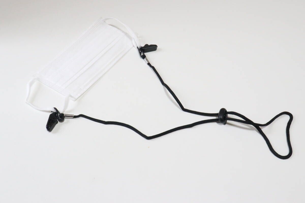 ダイソー 2wayハットストラップ ダイソーの2wayハットストラップをマスクに装着した状態