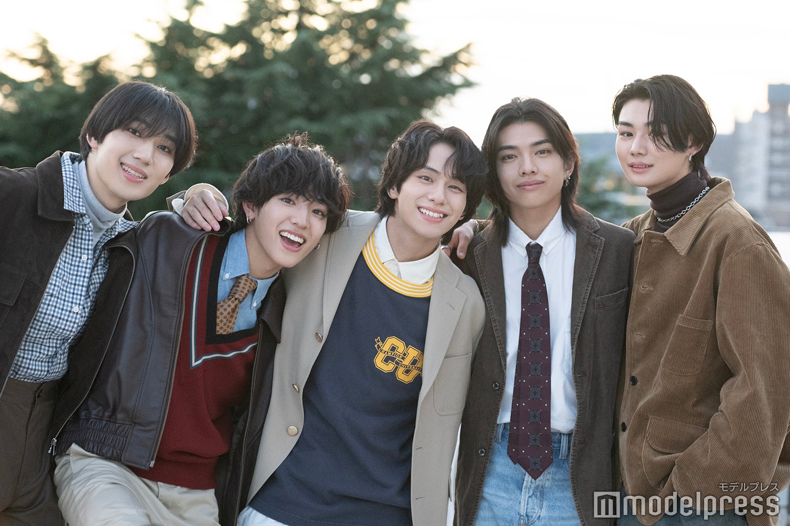 WILD BLUE／（左から）鈴川直弥、池田優斗、山下幸輝、宮武颯、鈴陽向（C）モデルプレス