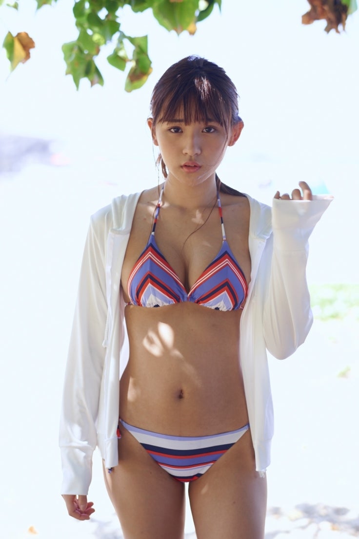 浅川梨奈（画像提供：avex）