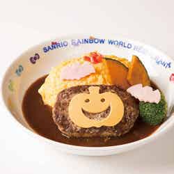 ハロウィーンハンバーグオムライス デミグラスソース1,200円(税込)/画像提供:株式会社サンリオエンターテイメント