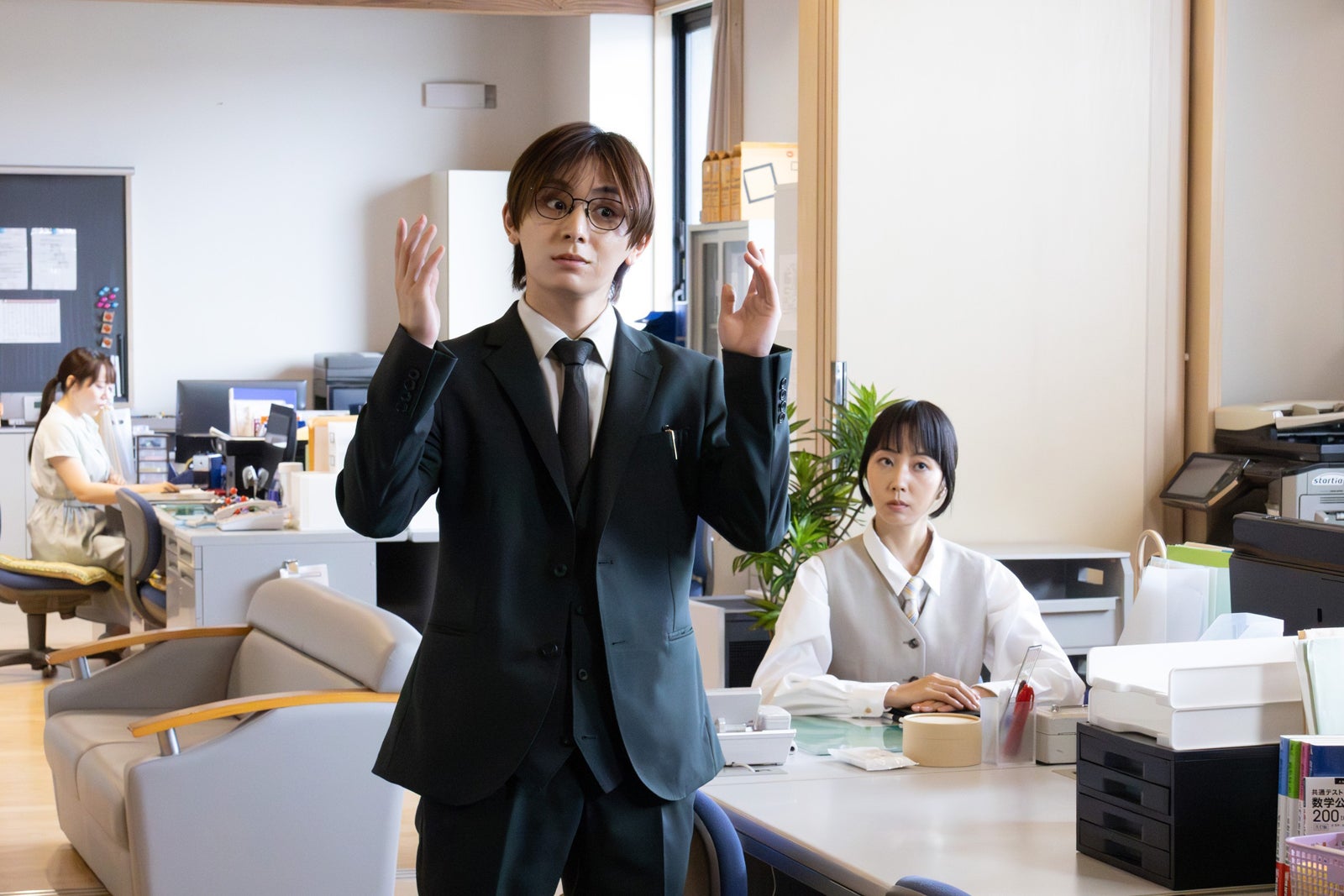 山田涼介、木南晴夏「ビリオン×スクール」第9話より（C）フジテレビ