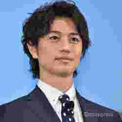 関ジャニ 錦戸亮 斎藤工の 贅沢すぎるbl にファン歓喜 盛大にニヤニヤ 天国かな モデルプレス 関ジャニ 錦戸亮 斎藤工の 贅沢すぎるbl にファン歓喜 盛大にニヤニヤ 天国かな モデルプレス