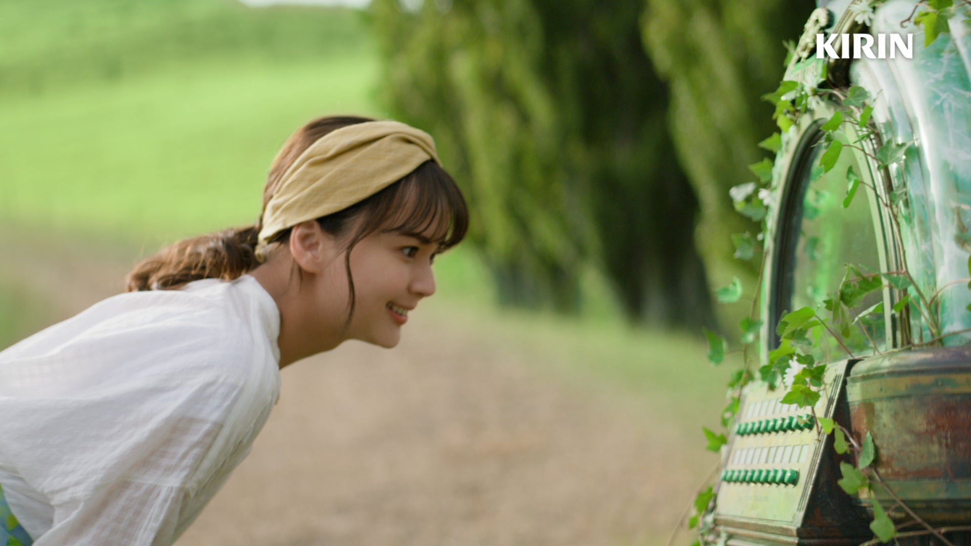 Mrs. GREEN APPLE大森元貴、新CMで「青と夏」アコースティック