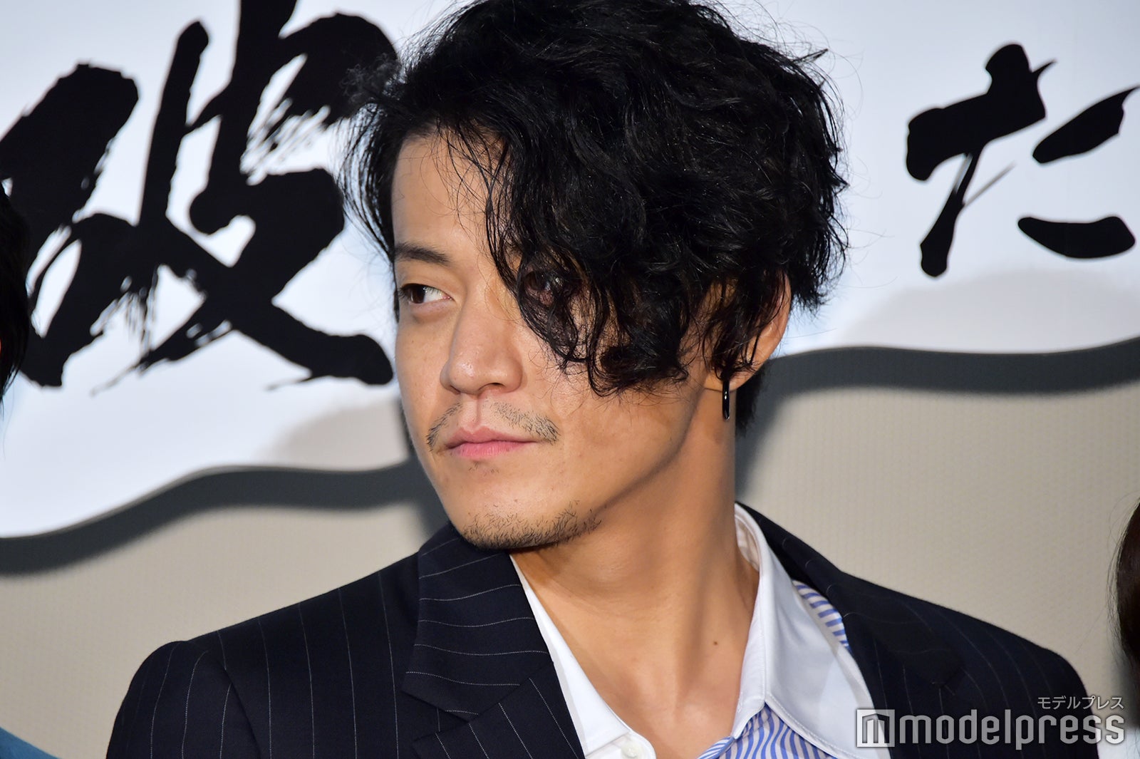 小栗旬 （C）モデルプレス