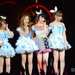 高橋みなみ、板野友美、峯岸みなみ、小嶋陽菜