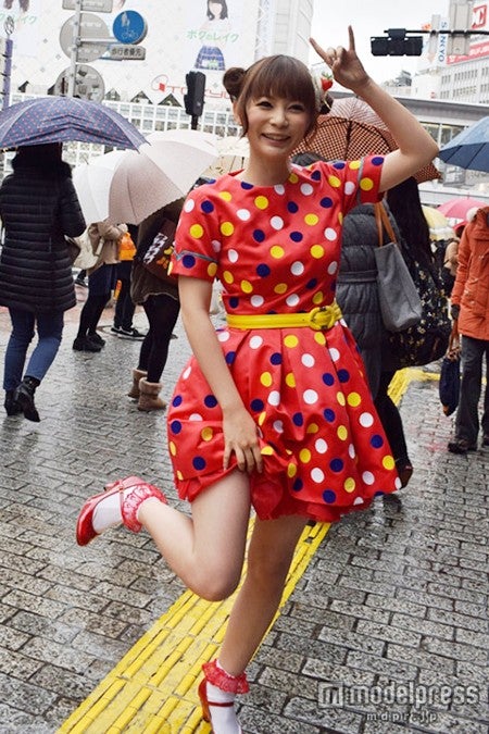 中川翔子、渋谷で“パンチラ”三昧 でんぱ組.incも乱入で奇跡の3ショット