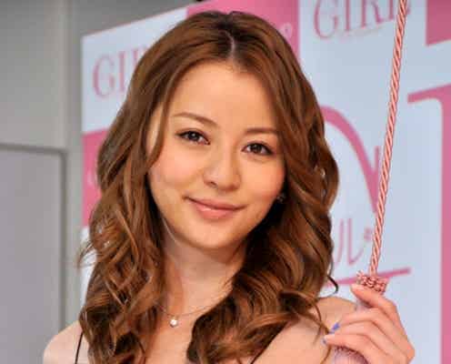 香里奈、セクシードレスで素肌魅せ ヘルシー弁当プロデュース
