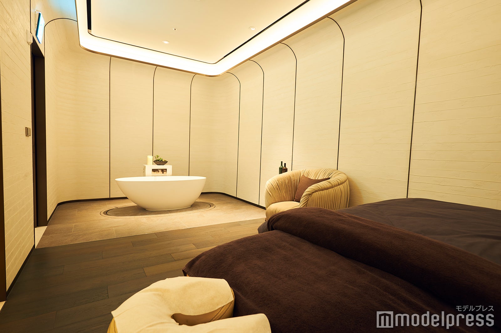 広くて安らげる個室（C）モデルプレス