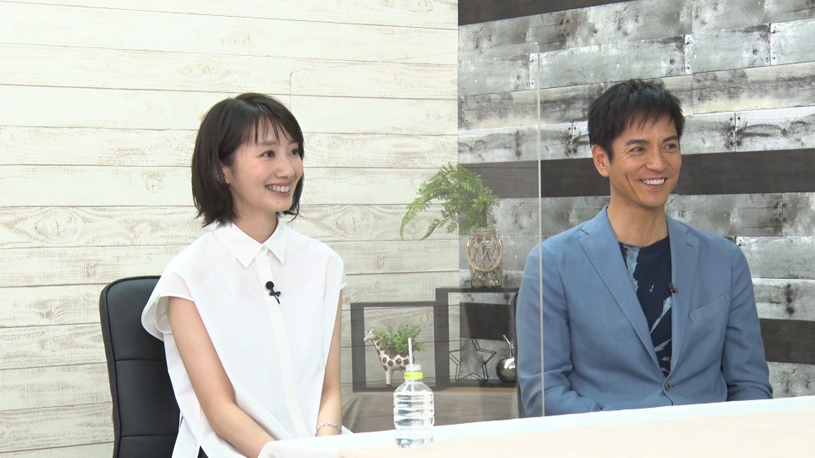 波瑠、沢村一樹 （C）フジテレビ