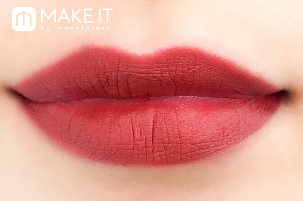 ルージュ アンリミテッド アンプリファイド マット／AM RD 195使用 (C)メイクイット