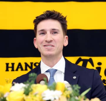 阪神 新外国人のディベイニーが入団会見「チームに打点を与えることができれば」言語学習アプリのデュオリンゴを使用して日本語勉強中