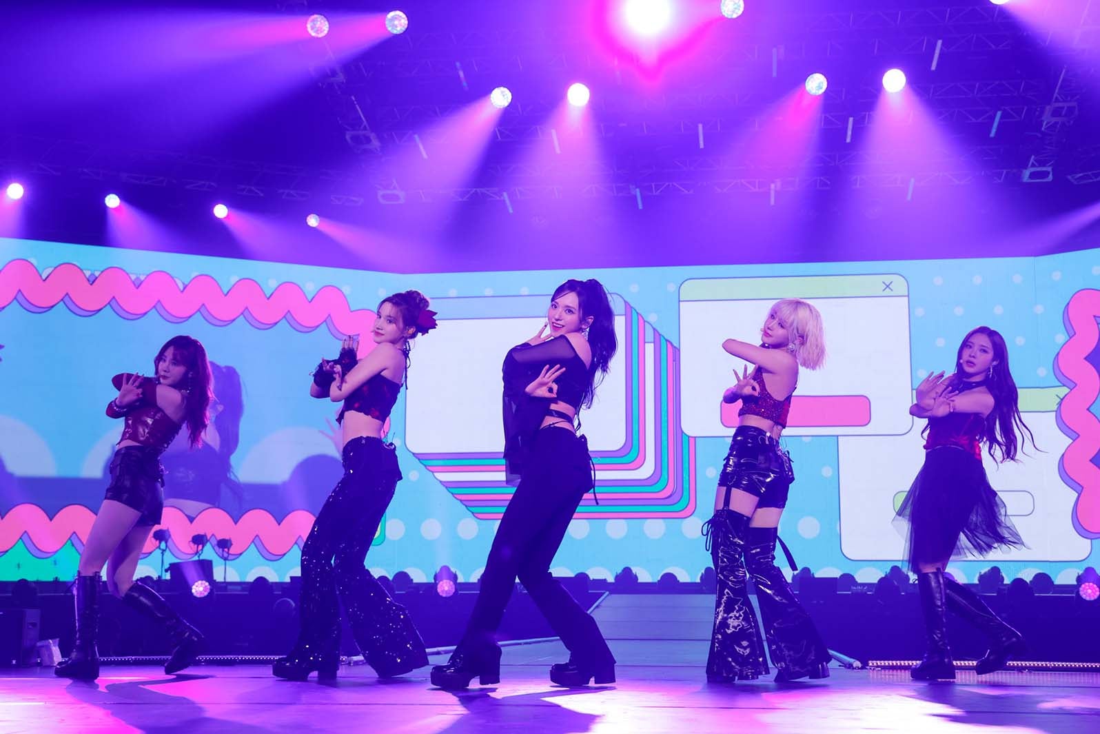 チェヒョン、ヒュニンバヒエ、マシロ、ヒカル、ダヨン（C）上山陽介／木村泰之