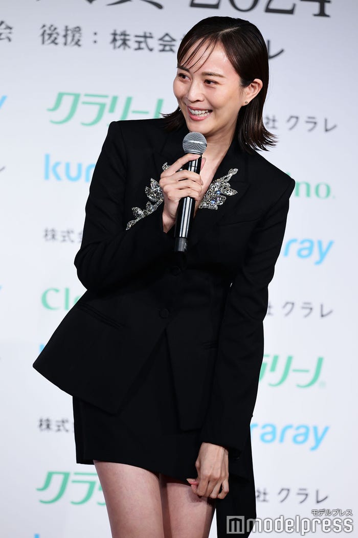 比嘉愛未(C)モデルプレス