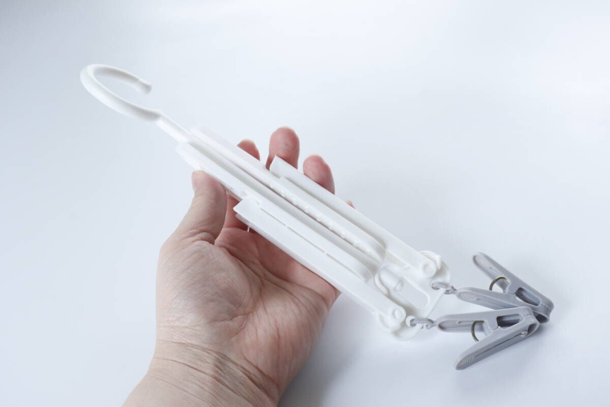 ダイソー　折り畳みシューズハンガー　サイズ感