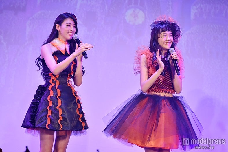 （左から）三吉彩花、松井愛莉