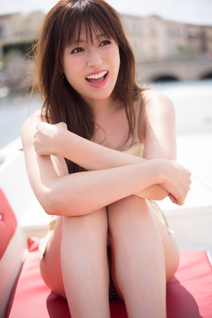 撮影:中村和考/深田恭子写真集『palpito』講談社