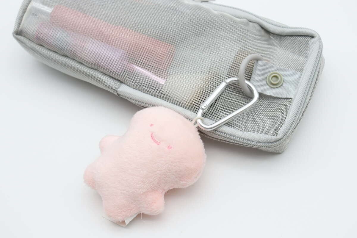 メッシュペンケース（平型、SI）　Dカン