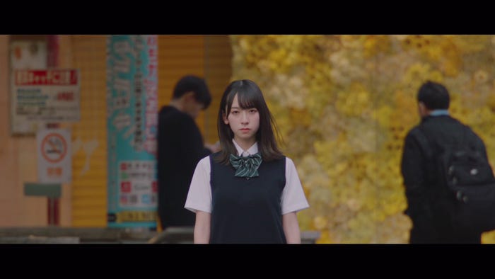 「Cage」MVより/提供写真